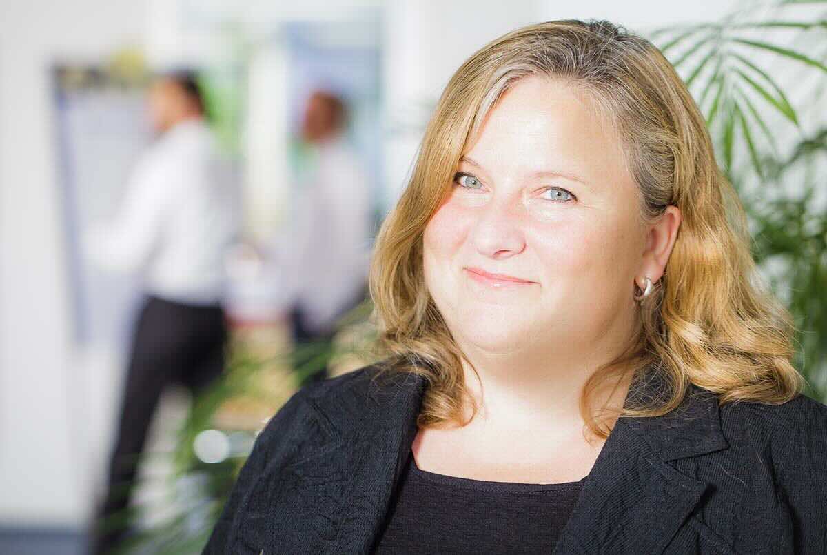 Portrait von Claudia Raak